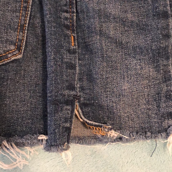 Old Navy Denim Shorts! - Picture 2 of 3